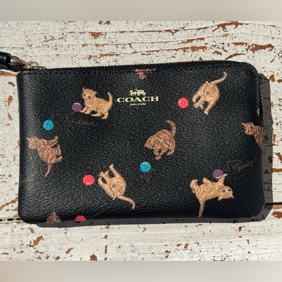Coach LIMITED EDITION Black Wristlet with Cat Print - Picture 3 of 6